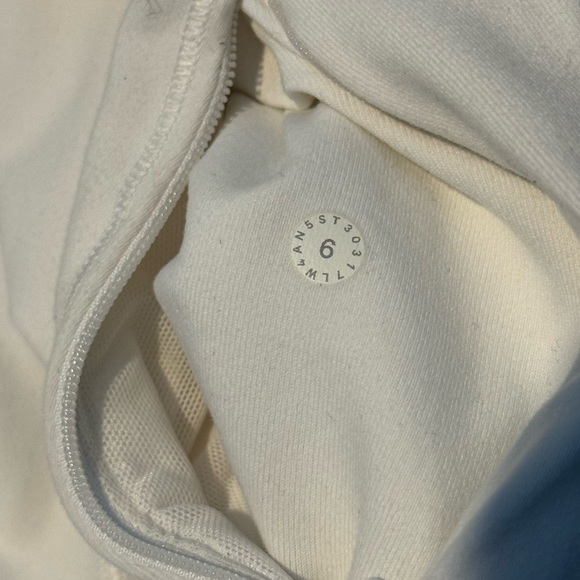 Lululemon Mesh Is More Jacket - Picture 7 of 8